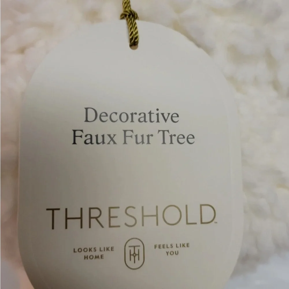 Threshold Faux Shearling Sherpa Tree Shaped Throw Pillow White Plush Christmas